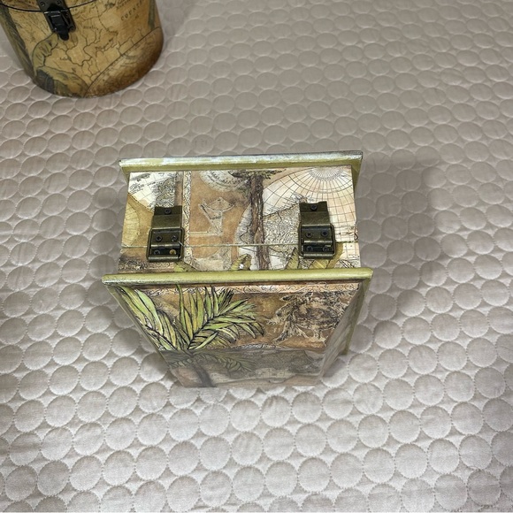 🌱 Large World Map Decorative Boxes - Picture 2 of 7